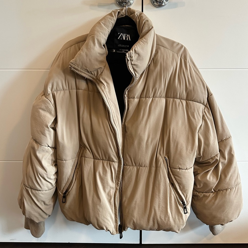 Zara puffer nude jacket